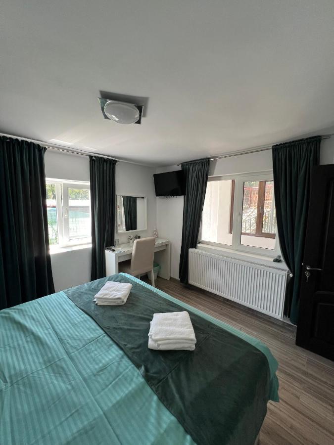 Accommodation Casa Luca Horezu Eksteriør billede